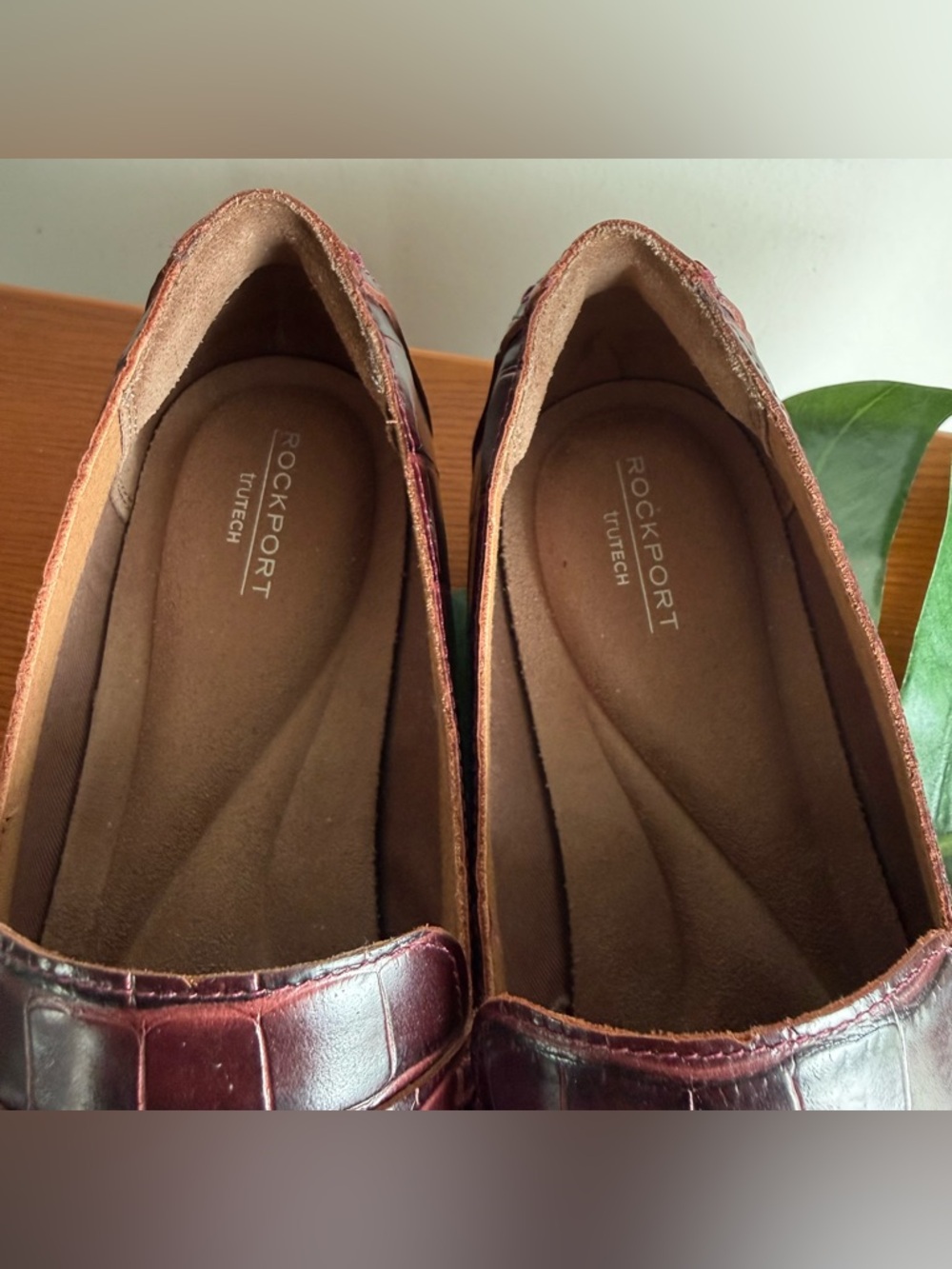 Rockport Woman's 9.5 Burgundy Perpetual
Penny Loafers - Picture 4 of 9